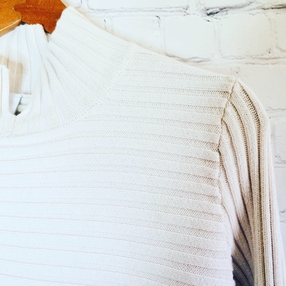 Cabi D ring sweater - Picture 4 of 6